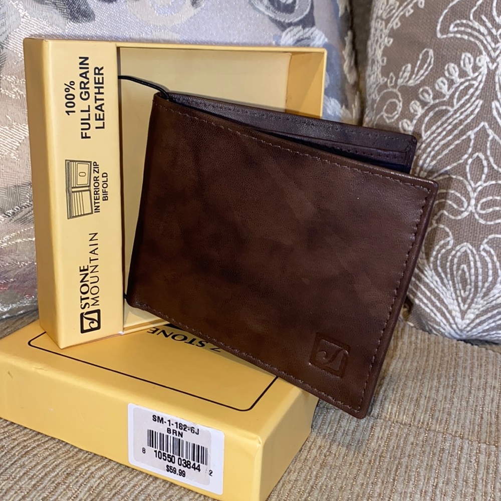 🤎🖤🤎NWT Stone Mountain RFID Genuine Leather Bi-fold Wallet